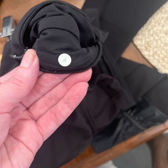 Lululemon Pace Queen Tight 7/8 Length Size 4 Black Reflective Full On Luxtreme - Picture 4 of 15